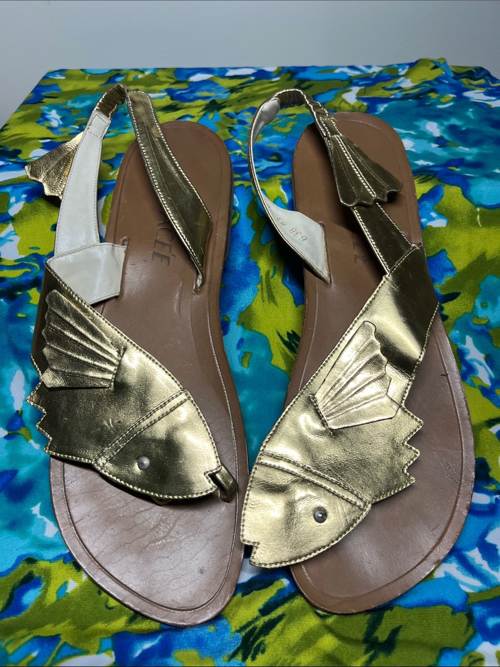 Women’s Metallic Gold Fish-Accent Slingback Sandals